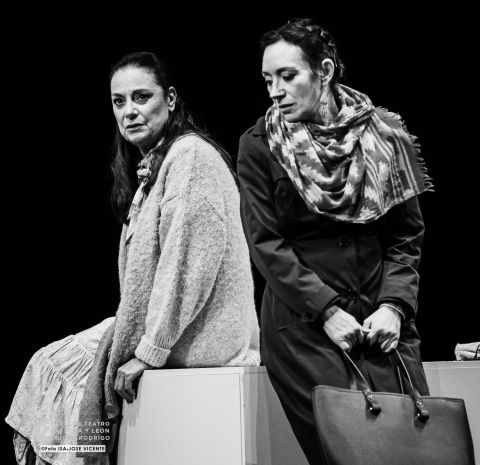 "Llueve y hace sol en París" - TRANVÍA TEATRO — foto 11 de 11