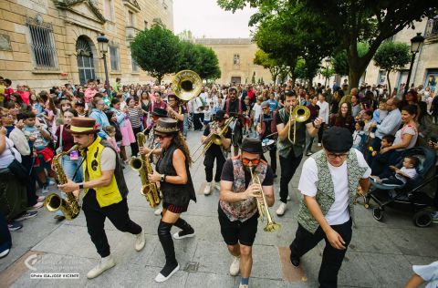 "Flow!!!" - EL PUNTILLO CANALLA BRASS BAND — foto 11 de 18