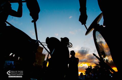 "Flow!!!" - EL PUNTILLO CANALLA BRASS BAND — foto 17 de 18