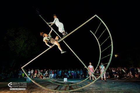 "Play Time" - CHISGARABÍS & KANBAHIOTA — foto 7 de 13