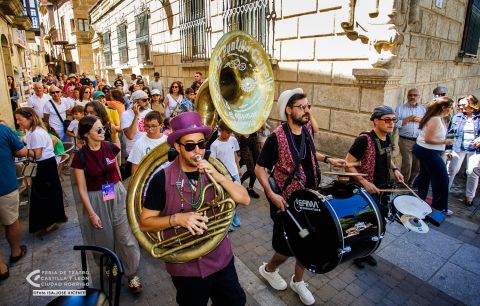 "Flow!!!" - EL PUNTILLO CANALLA BRASS BAND — foto 10 de 10