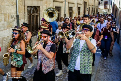 "Flow!!!" - EL PUNTILLO CANALLA BRASS BAND — foto 5 de 10