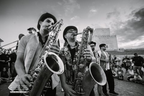 "Flow!!!" - EL PUNTILLO CANALLA BRASS BAND — foto 18 de 18