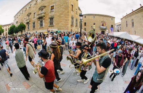"Flow!!!" - EL PUNTILLO CANALLA BRASS BAND — foto 4 de 18