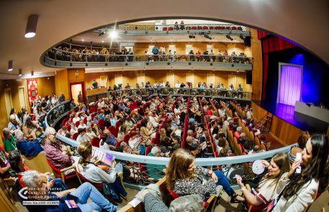 "Llueve y hace sol en París" - TRANVÍA TEATRO — foto 3 de 11