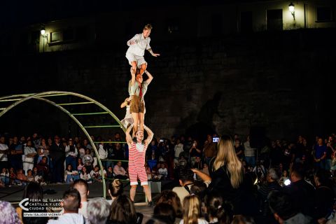 "Play Time" - CHISGARABÍS & KANBAHIOTA — foto 9 de 13