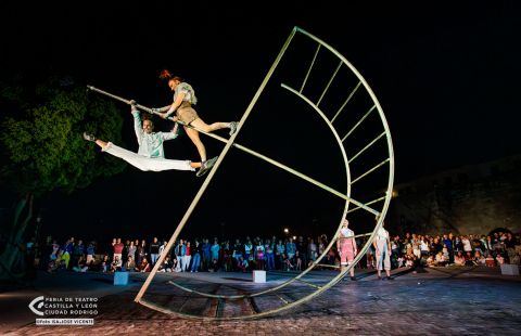 "Play Time" - CHISGARABÍS & KANBAHIOTA — foto 2 de 13